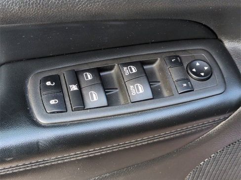 Used 2022 Jeep Grand Cherokee Laredo X image 23