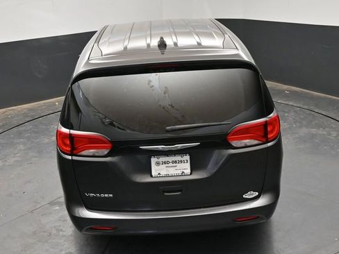 Used 2023 Chrysler Voyager LX image 27