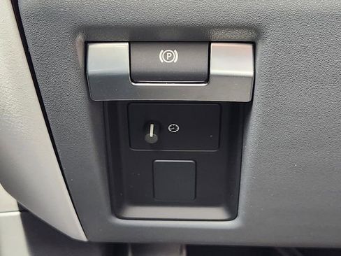 Used 2026 Land Rover Defender 110 S image 21