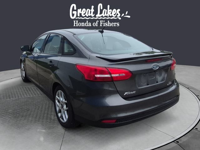 Used 2015 Ford Focus SE w/ Equipment Group 201A FWD image 3