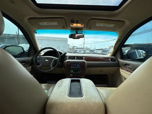 Used 2012 Chevrolet Suburban LTZ AWD/4WD image 26