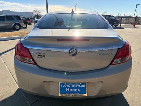 Used 2012 Buick Regal Leather image 4