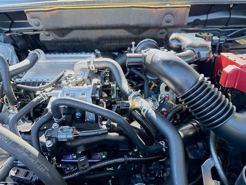 New 2026 Mitsubishi Outlander SE image 33