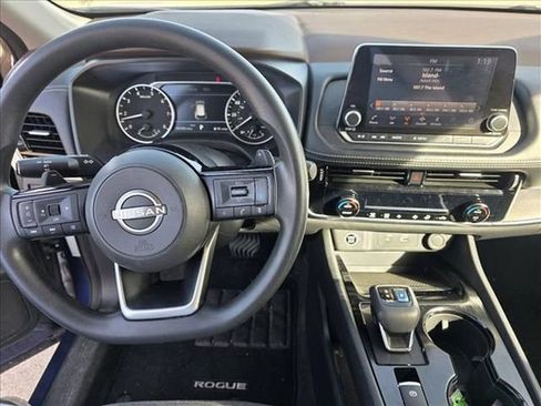 Used 2022 Nissan Rogue SV AWD/4WD image 8