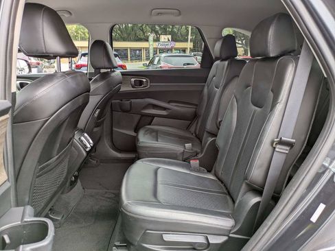 Used 2023 Kia Sorento EX FWD image 17