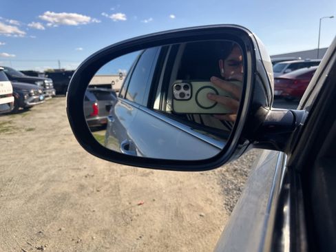 Used 2019 Kia Sorento LX image 24