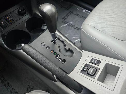 Used 2012 Toyota RAV4 Limited w/ Navigation Value Pkg image 36