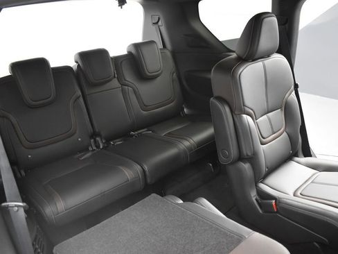 New 2025 Nissan Armada SL w/ Captain's Chari Seat Package image 22