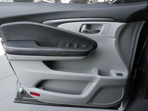 Used 2017 Honda Pilot EX-L image 26
