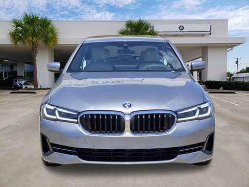 Certified 2023 BMW 530i w/ Premium Package RWD image 2