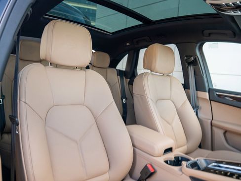 New 2026 Porsche Macan image 28