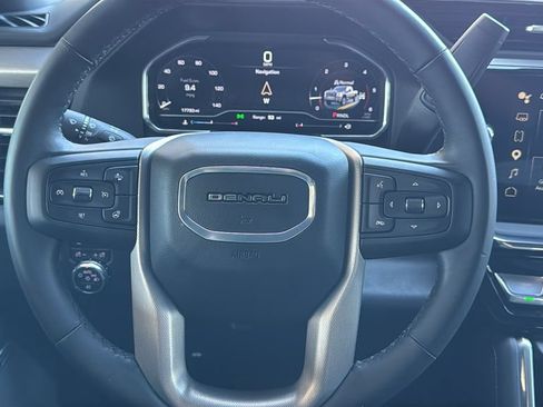 Used 2025 GMC Sierra 2500 Denali w/ Denali Reserve Package AWD/4WD image 12
