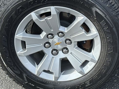 Used 2022 Chevrolet Colorado LT w/ Luxury Package image 10