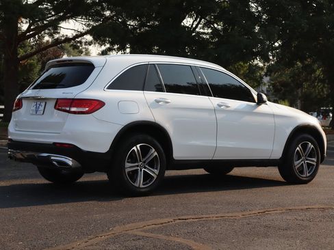 Used 2019 Mercedes-Benz GLC 300 4MATIC w/ Premium Package image 5
