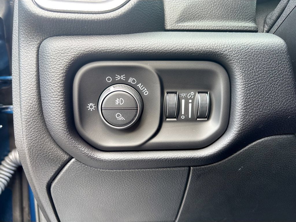 Used 2022 RAM 3500 Laramie w/ Night Edition AWD/4WD image 43