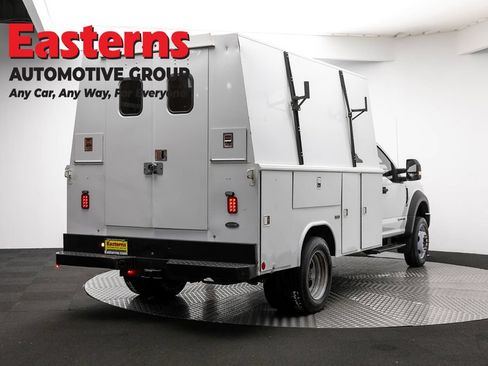Used 2017 Ford F550 2WD Regular Cab Super Duty image 5