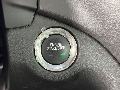 Certified 2023 Chevrolet Equinox LT image 28