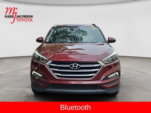 Used 2017 Hyundai Tucson SE w/ SE Popular Package 02 FWD image 2
