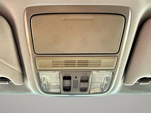 Used 2010 Honda Crosstour EX image 20