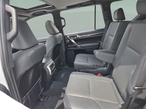 Certified 2023 Lexus GX 460 Premium AWD/4WD image 17