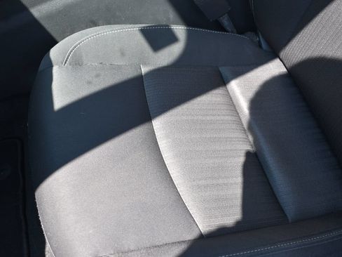 Used 2025 Nissan Altima 2.5 SV FWD image 12