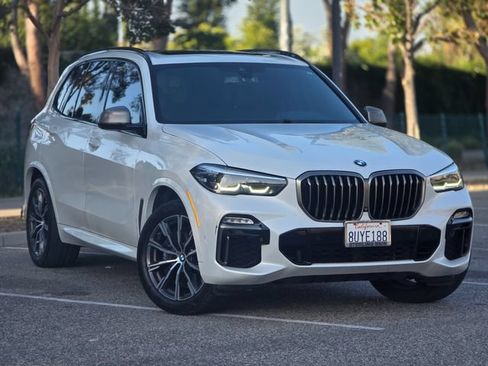 Used 2020 BMW X5 M50i w/ Parking Assistance Package AWD/4WD image 1