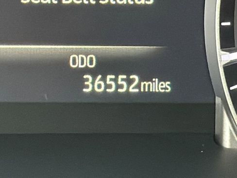 Used 2023 Toyota Highlander L image 24