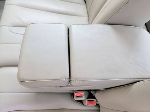 Used 2003 Toyota Avalon XLS FWD image 17