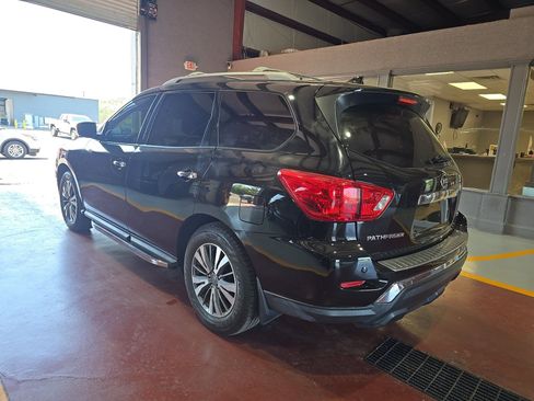 Used 2020 Nissan Pathfinder SL image 8