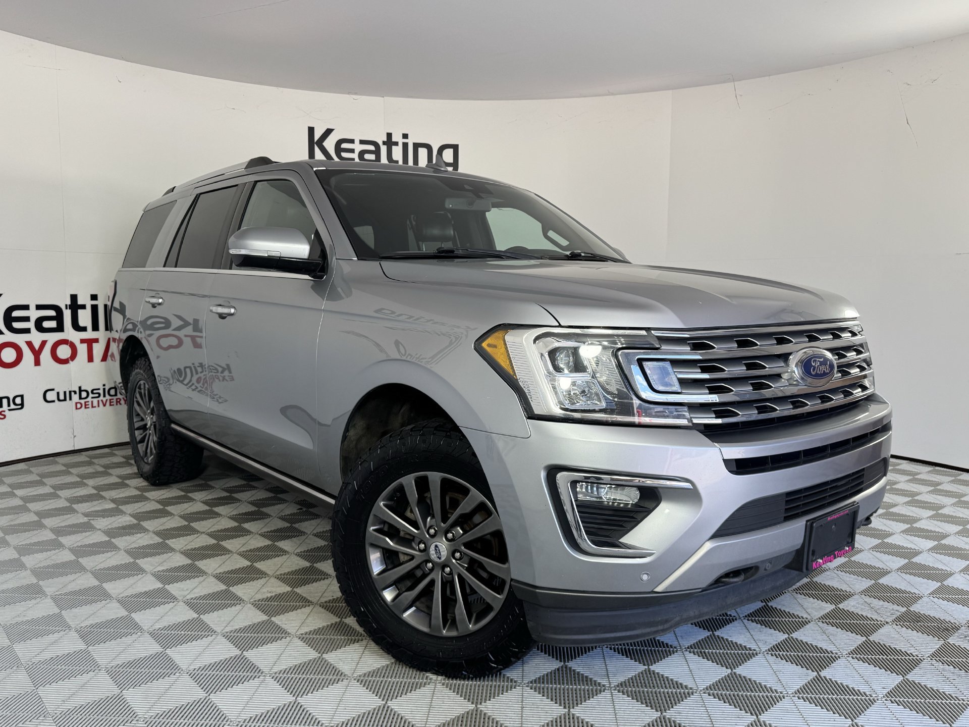 Used 2020 Ford Expedition Limited AWD/4WD image 2