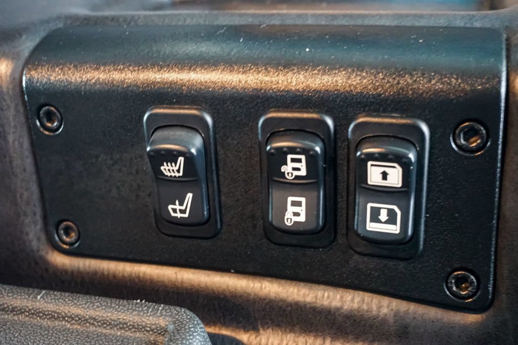 Used 2006 HUMMER H1 4-Door Wagon AWD/4WD image 50