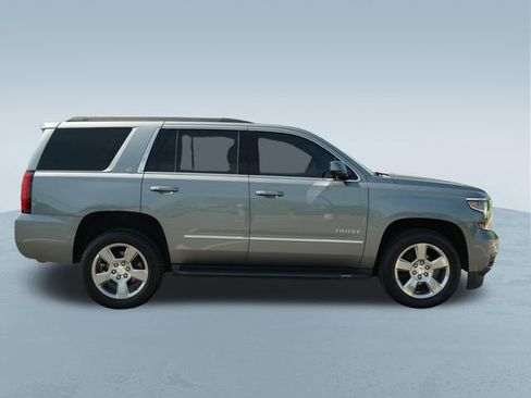 Used 2020 Chevrolet Tahoe LT w/ Luxury Package RWD image 10