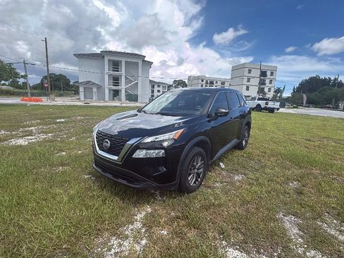 Used 2021 Nissan Rogue S FWD image 1