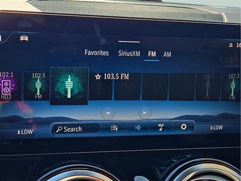 New 2026 Mercedes-Benz GLB 250 image 18