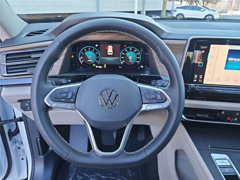 New 2026 Volkswagen Atlas SE image 15
