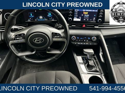 Used 2021 Hyundai Elantra SEL w/ Convenience + Premium Package image 13