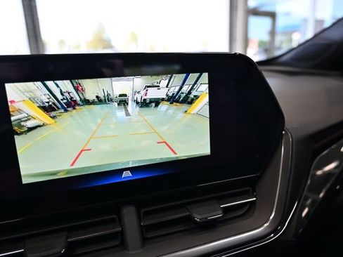 New 2026 Chevrolet Trax RS w/ Driver Confidence Package FWD image 16