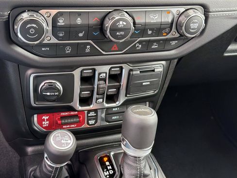 New 2026 Jeep Gladiator Rubicon AWD/4WD image 16