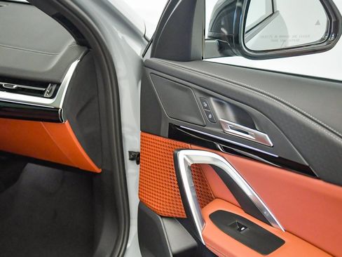 New 2026 BMW X2 xDrive28i image 19