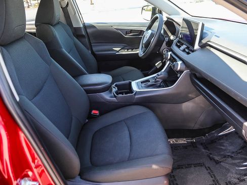 Certified 2025 Toyota RAV4 LE FWD image 17