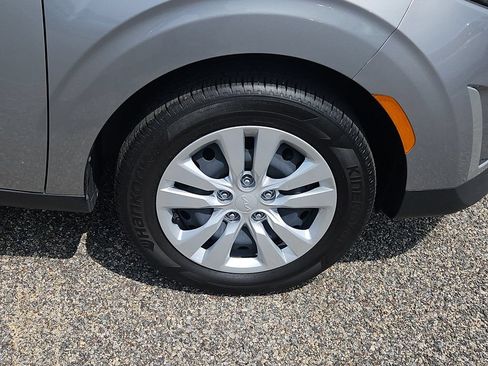 Used 2023 Kia Soul LX FWD image 10