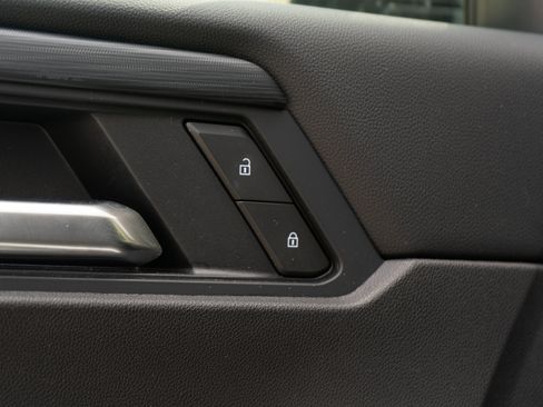 Used 2025 GMC Acadia Elevation image 35