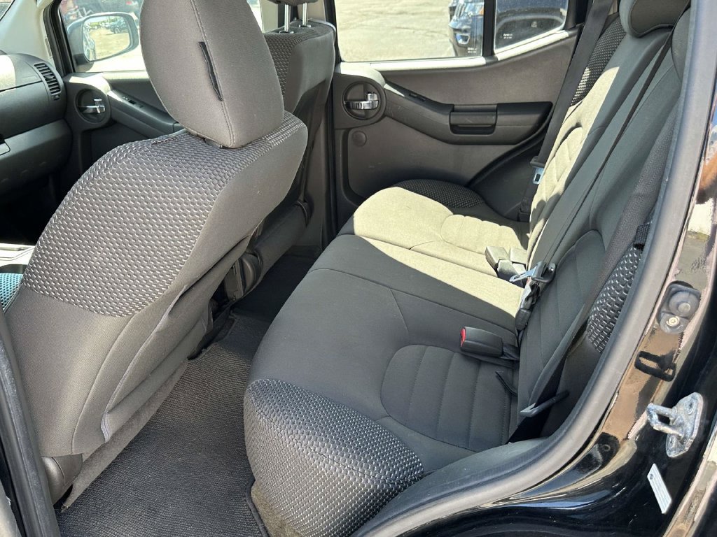 Used 2011 Nissan Xterra PRO-4X AWD/4WD image 12