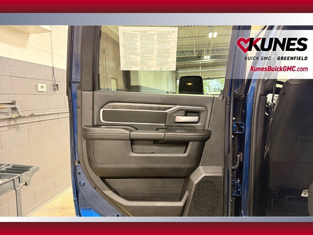 Used 2024 RAM 2500 Big Horn w/ Night Edition AWD/4WD image 32