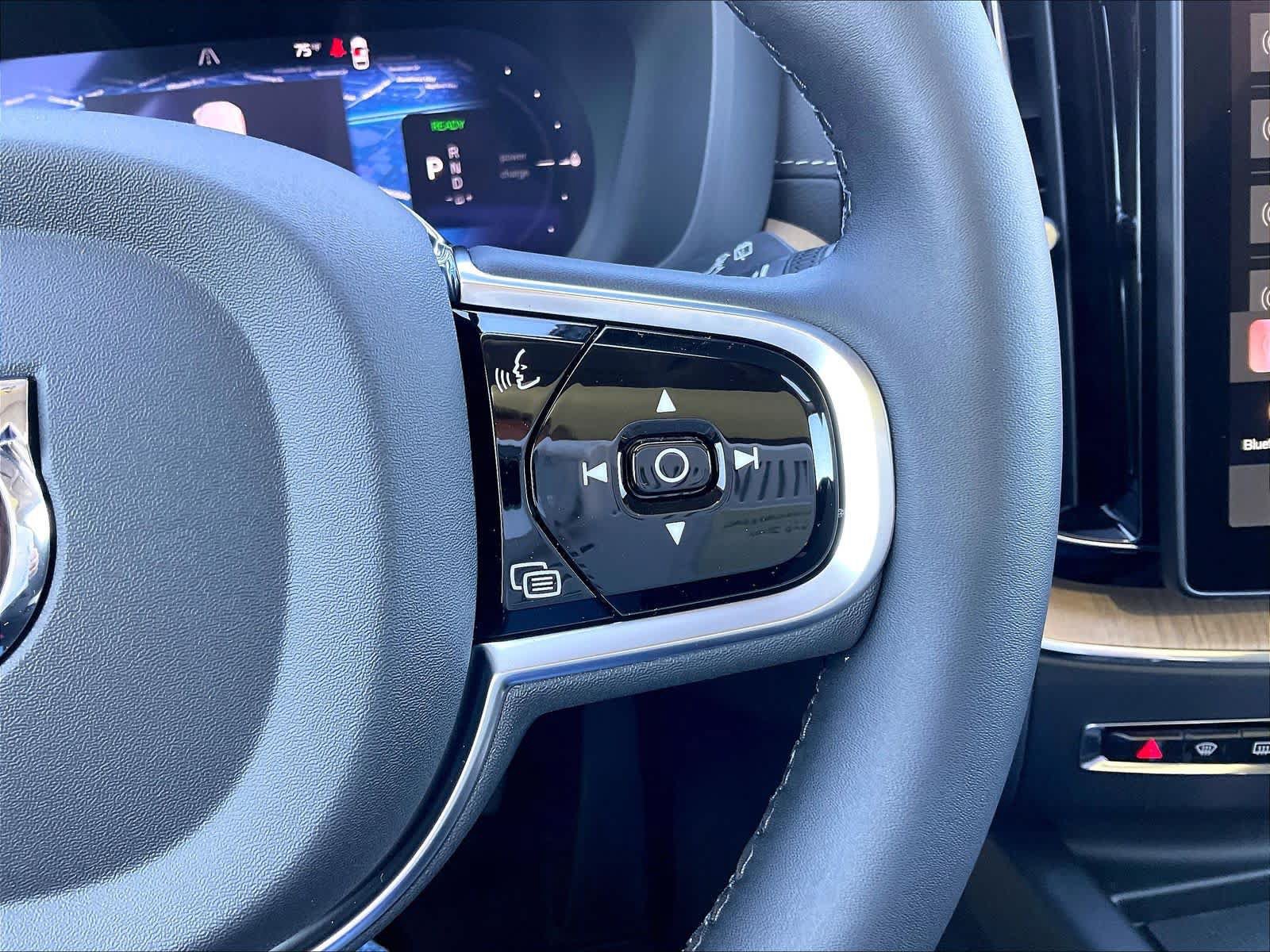 New 2027 Volvo XC60 T8 Ultra AWD/4WD image 18
