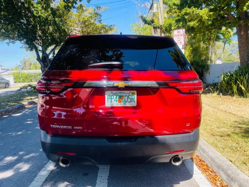 Used 2023 Chevrolet Traverse LT image 4