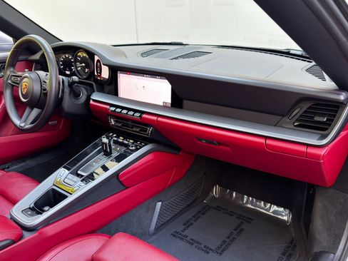 Used 2021 Porsche 911 Targa 4S image 13