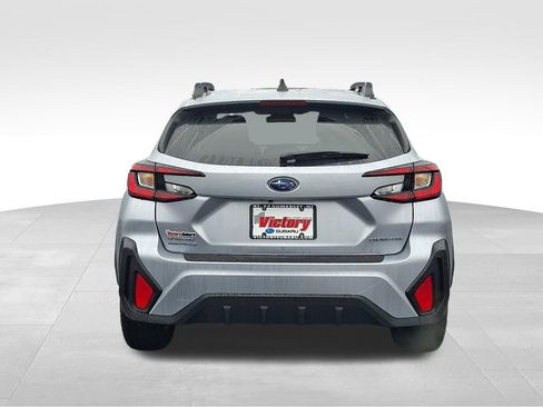 Used 2024 Subaru Crosstrek 2.0i Premium image 5