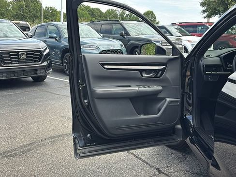 Used 2025 Honda CR-V Sport Touring image 11
