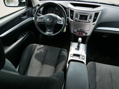 Used 2014 Subaru Outback 2.5i Premium w/ Accessory Value Package (OYY) AWD/4WD image 9